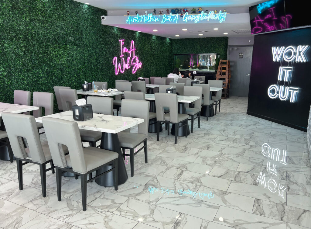 Mobiliario de restaurante moderno de FOH Furniture en Wok It Out