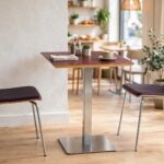 Common Table and Chair Set FOH-XM25-620 in a cafe