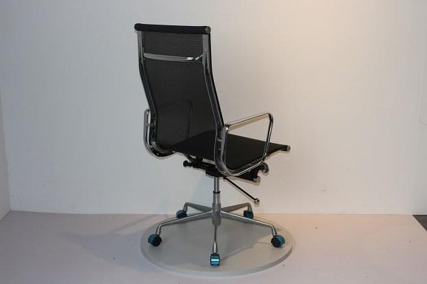 Designer Chair – 968A-1